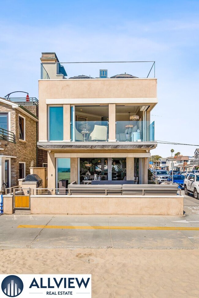 Building Photo - Stunning Beach House located on Newport Beach Boardwalk- 30+ Day Rental!