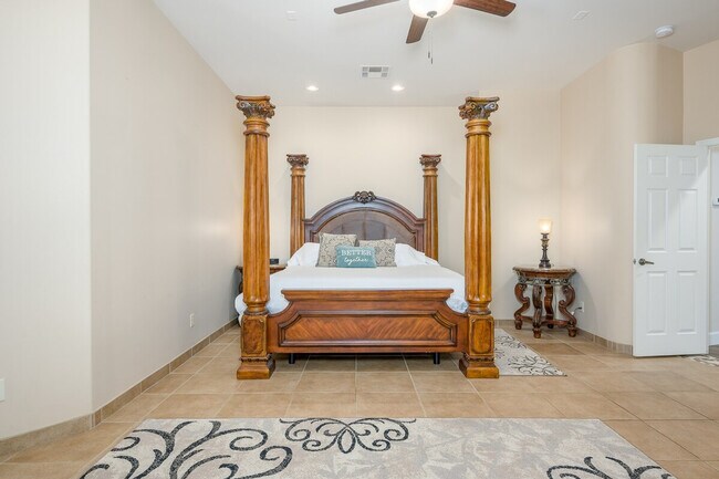 Building Photo - 39609 N 2nd Way