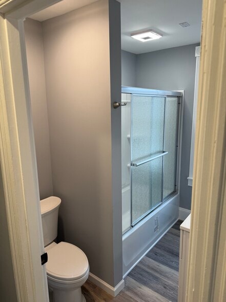 Building Photo - 1324 Main St