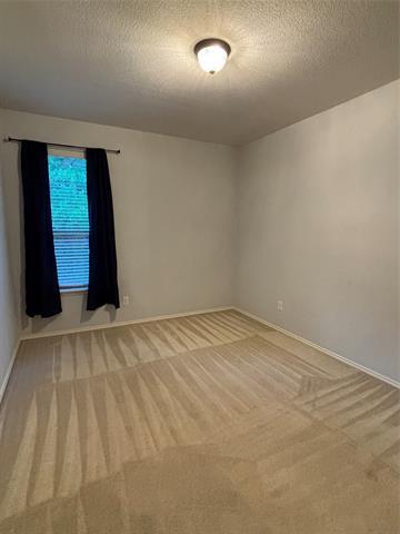 Building Photo - 1000 Prairie Heights Dr