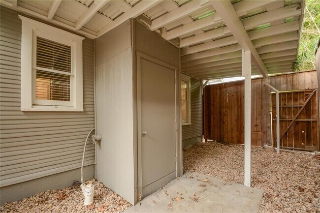 Building Photo - 3006 Fruth St