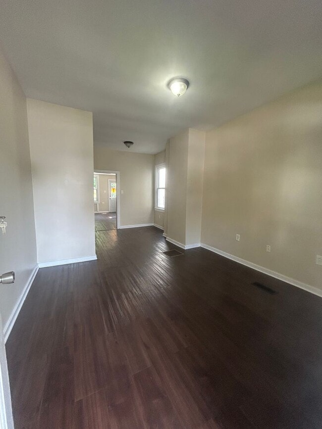 Building Photo - 2369 Canby St