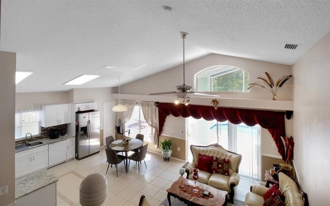 Building Photo - 4381 Creekside Blvd