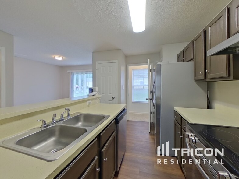 Building Photo - 2416 Smugglers Ct