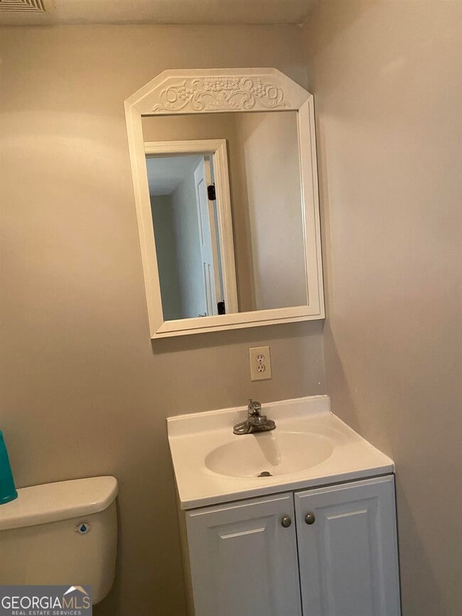 Building Photo - 103 Juniper Ln