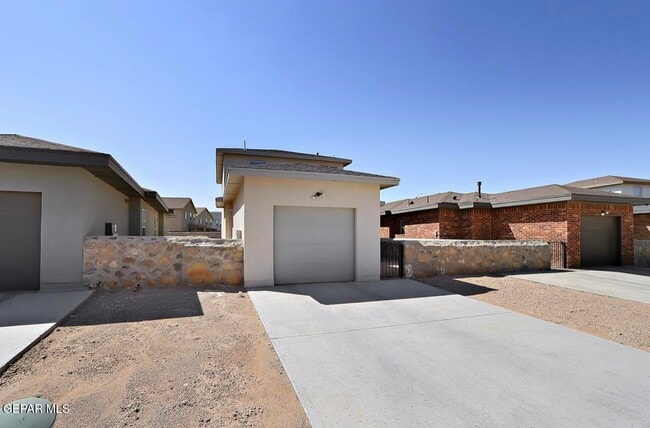 Building Photo - 4572 Mark Avizo