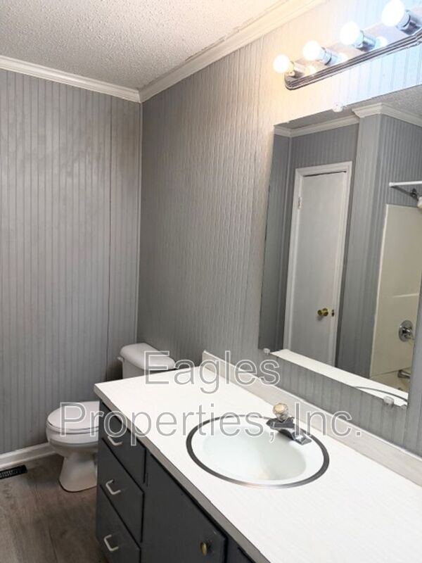 Building Photo - 2803 Warrick Cir