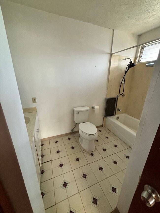 Building Photo - 3838 Keanu St