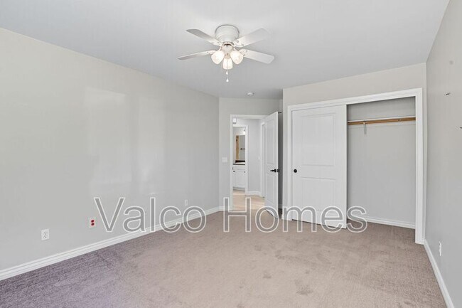 Building Photo - 6326 N 14th Pl