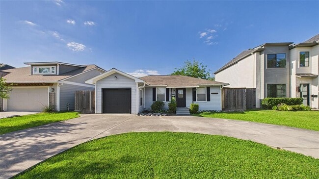 Building Photo - 1658 Du Barry Ln