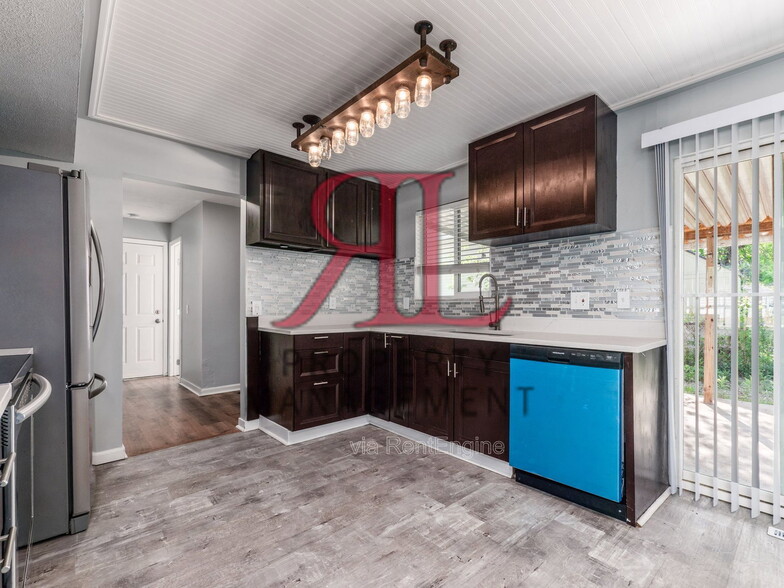 Building Photo - 3393 Paxton Ct