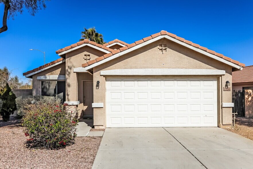 Primary Photo - 13286 W Acapulco Ln