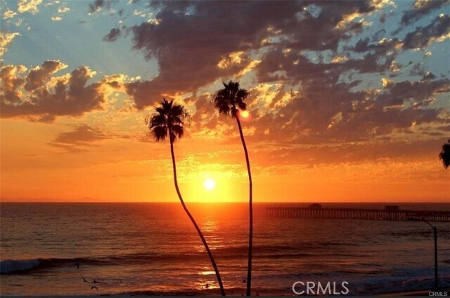 Building Photo - 251 Avenida Del Mar