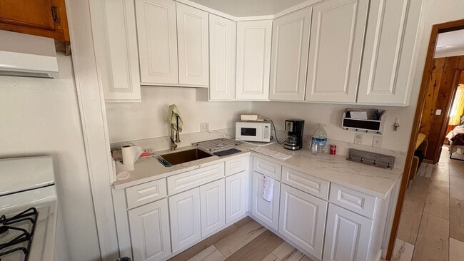 Building Photo - Cozy Meets Modern – Beautifully Upgraded Cabin in the Pines