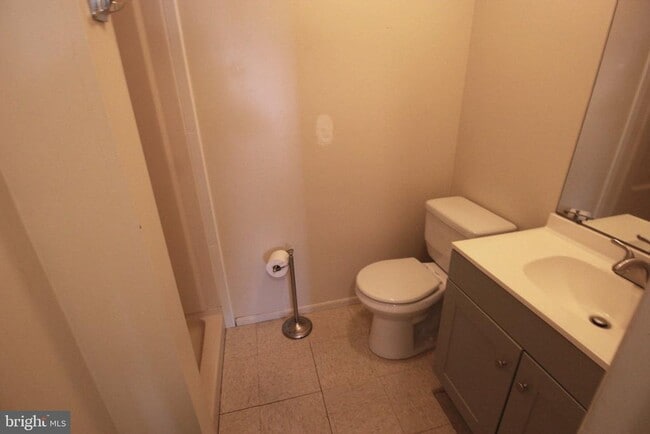 Building Photo - 12 Coriander Dr