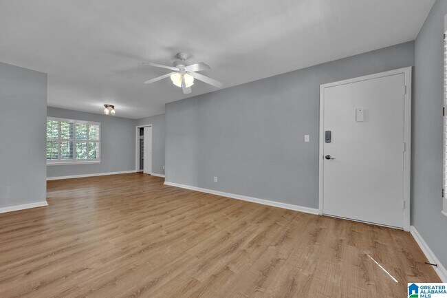 Building Photo - 2060 Montreat Dr