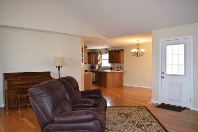 Building Photo - Located in the popular Woodland Hills Subd...