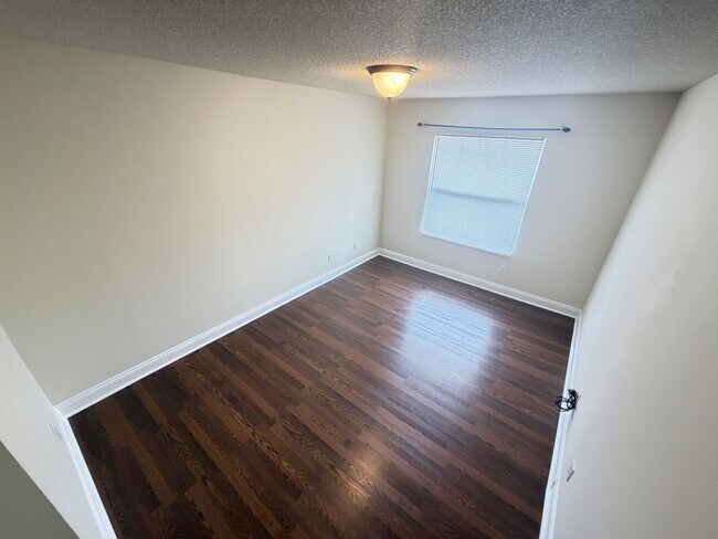 Building Photo - PRICE DROP! Orlando: 2BD/ 2BA - A Bright, Comfortable Home Designed for Everyday Living! WASHER &...