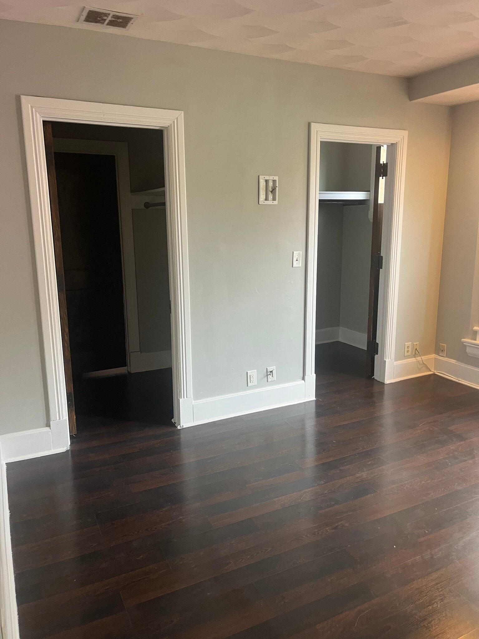 Building Photo - 589 Woodruff Place Middle Dr