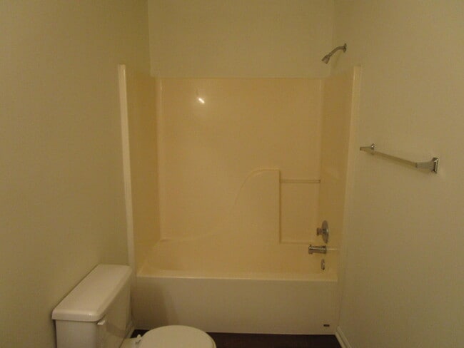 Building Photo - 5003 Betty Jean Way
