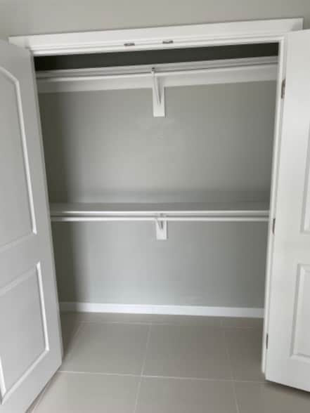 Building Photo - 2507 N Vineyard Ave