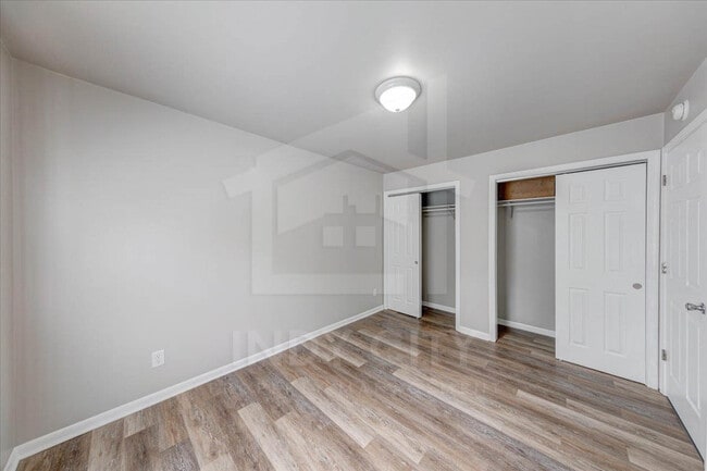 Building Photo - 3305 N Whittier Pl