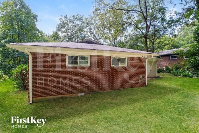 Building Photo - 1836 Evans Dr SW