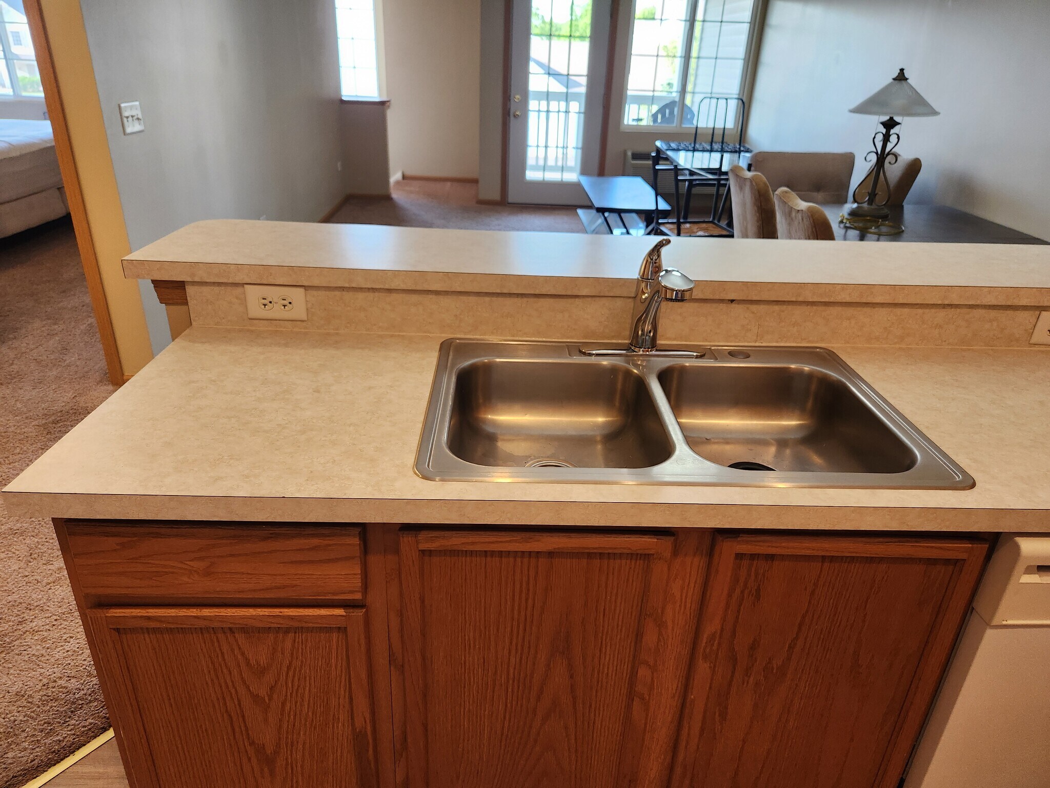 Building Photo - 1819 Silverstone Dr