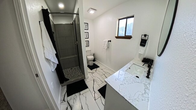 Building Photo - Enchantment Executive Villas LLC