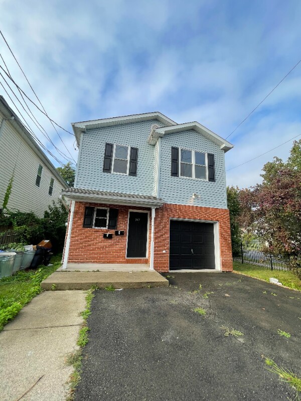 Building Photo - 397-399-399 18th Ave