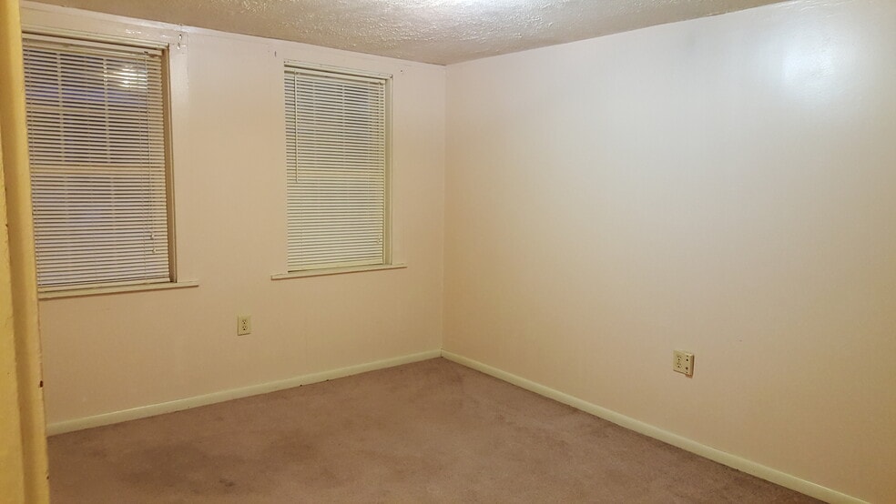 Building Photo - 416 Bessemer Ave