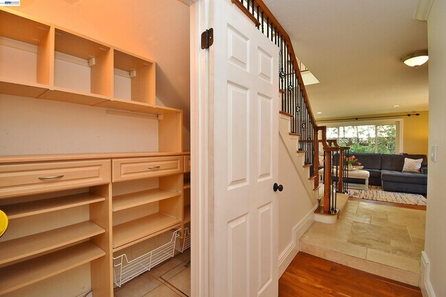 Building Photo - 1626 Harlan Dr