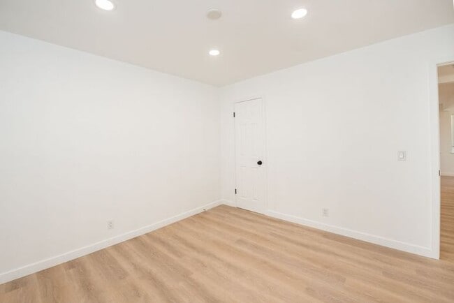 Building Photo - Mesa Verde | Recently Remodled 2 Bedroom Appartment