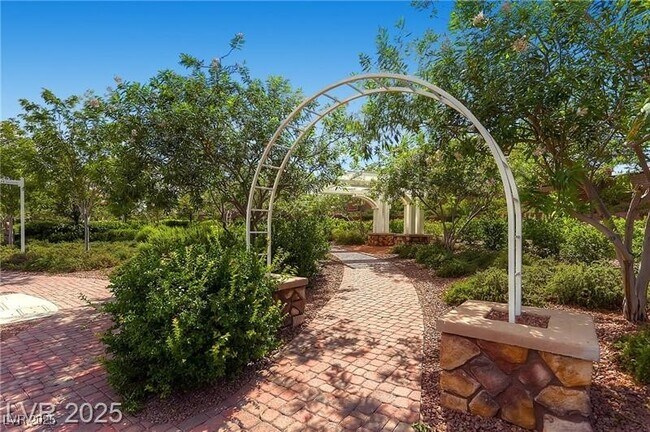 Building Photo - 10644 Tray Mountain Ave