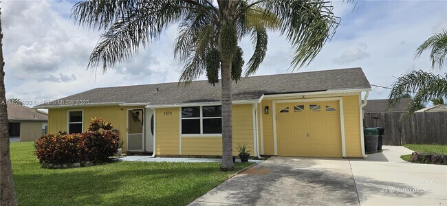 Primary Photo - 1573 SW Lexington Dr