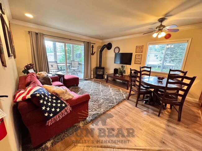 Building Photo - 2 Bedroom Furnished Condo in Incline w Carport (IM8)