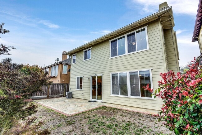 Building Photo - Magnificent home in San Bruno