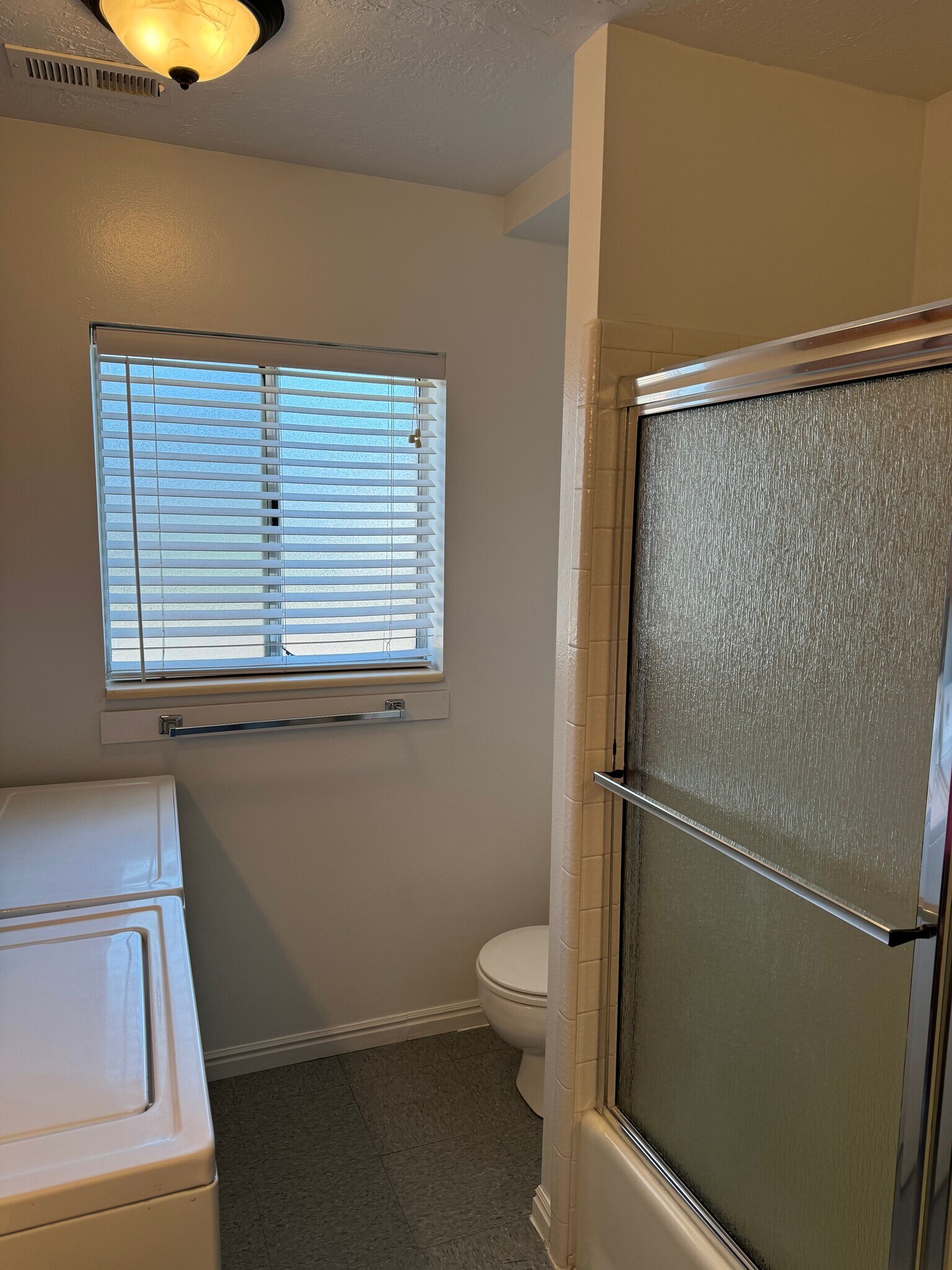 Building Photo - 430 N 1000 E