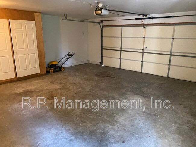 Building Photo - 4626 Linnea Ln