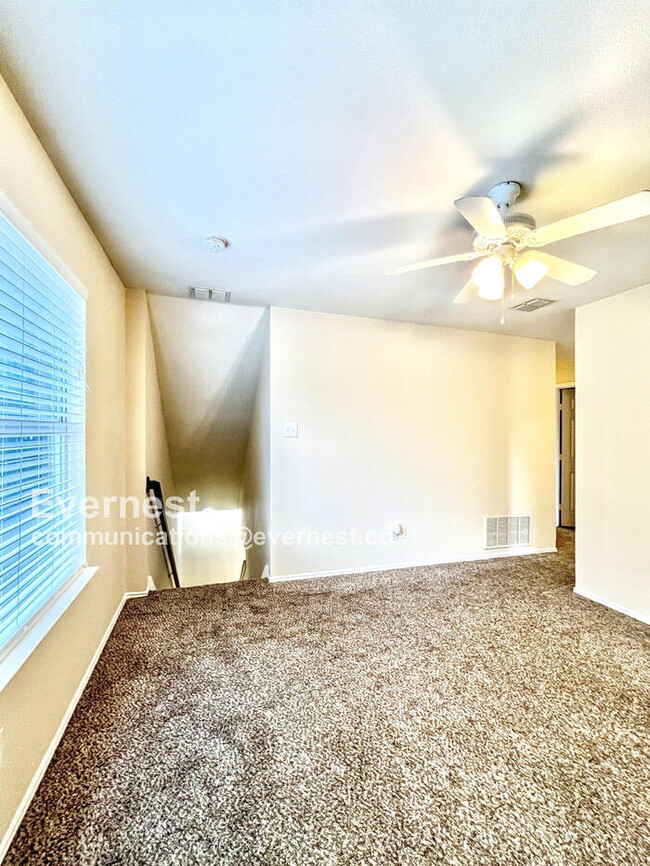 Building Photo - 11569 Petunia Dr