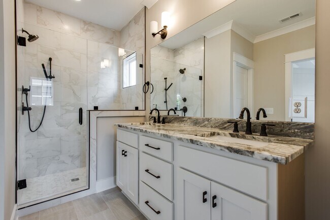 Building Photo - 6006 Obrien Ave