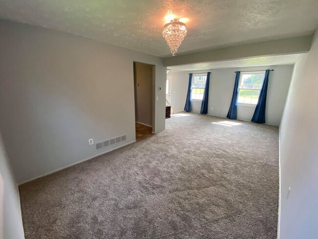 Building Photo - Home for Lease