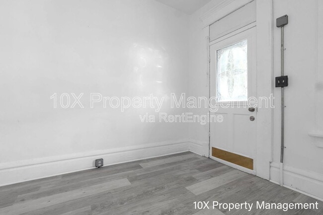 Building Photo - 851 Bellows Ave