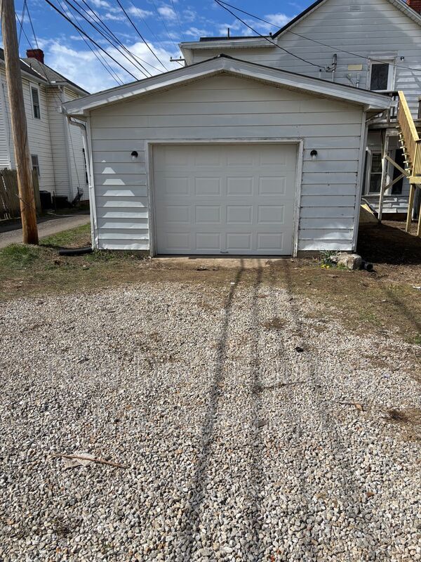 Building Photo - 522 N High St