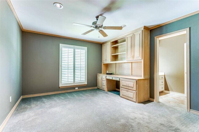 Building Photo - 3805 Briarhaven Rd