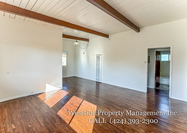 Building Photo - 5319 Inglewood Blvd