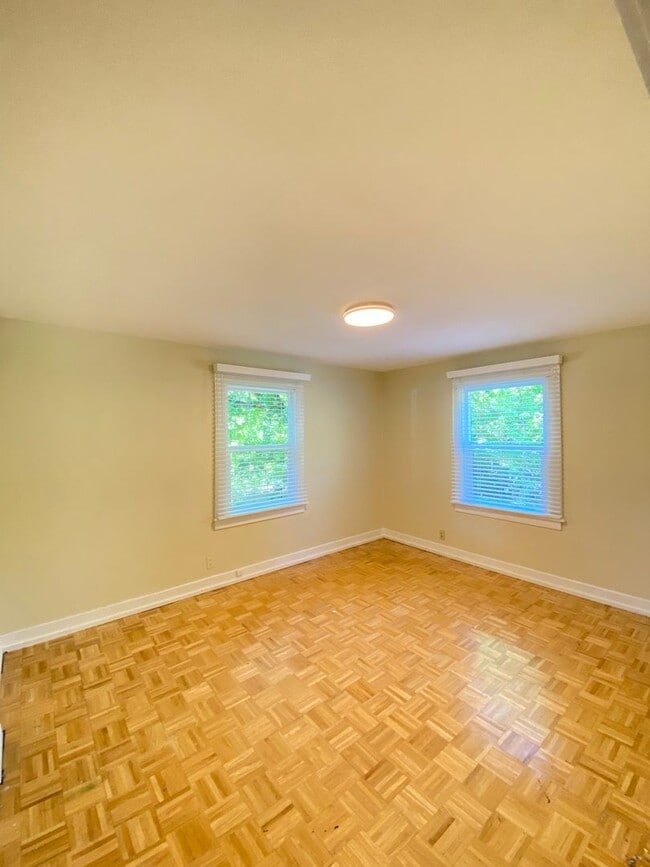 Building Photo - $1,650 - 2 Bed / 1 Bath Spacious House in Latah Valley Neighborhood