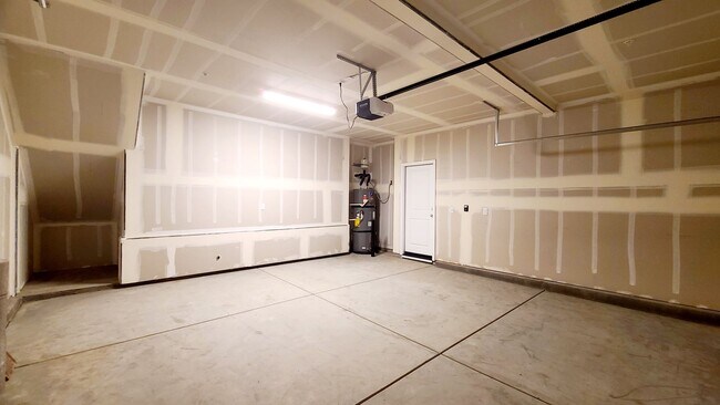 Building Photo - Beautiful Brand New Construction / Single ...