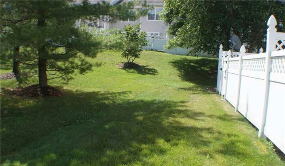 Backyard view 3 - 1805 Pheasant Run