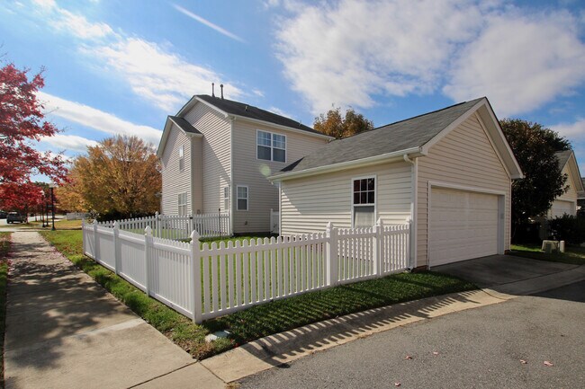 Building Photo - 12123 Monteith Grove Dr